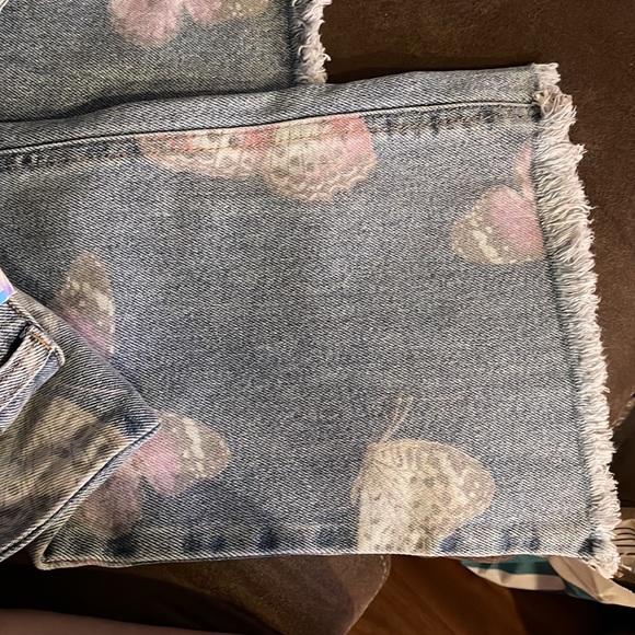 TINSELTOWN Hi-rise Flare Jeans w/ Butterflies ~ NWT - Picture 6 of 7